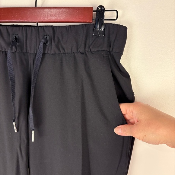 lululemon On the Fly Black Drawstring Elastic Waist Straight Pants - Picture 5 of 8